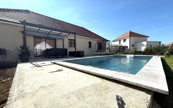 Maison à vendre    5 pièces • 107 m2 Rouvres-en-Plaine