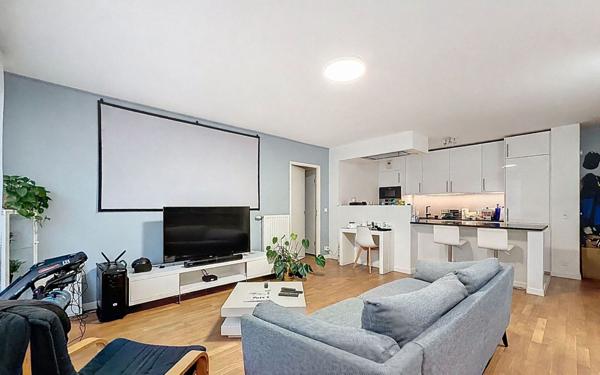 Appartement à vendre    3 pièces • 72,54 m2 Suresnes