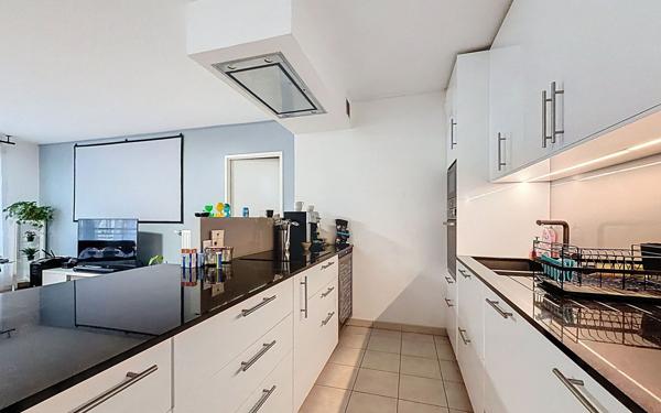 Appartement à vendre    3 pièces • 72,54 m2 Suresnes