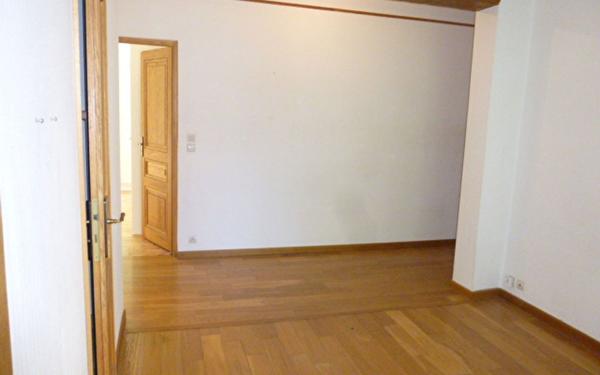 Appartement à louer    2 pièces • 39,88 m2 Issy-les-Moulineaux