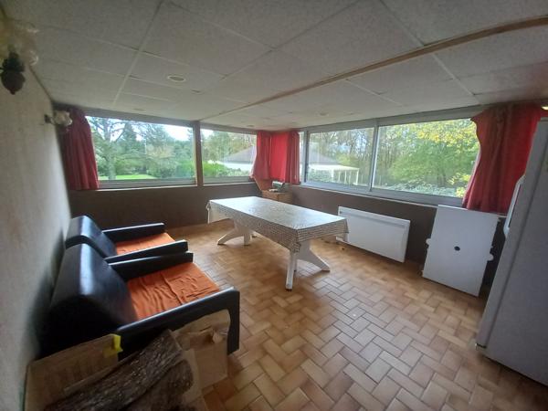 PROCHE COMMERCES - MAISON 5 PIÈCES DANS UN ECRIN DE VERDURE