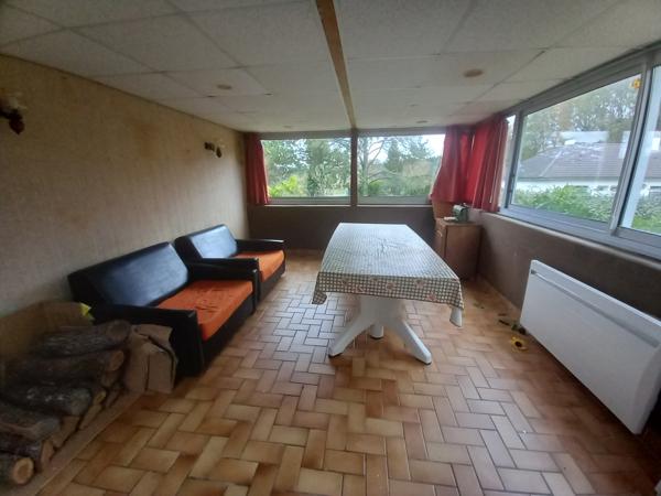 PROCHE COMMERCES - MAISON 5 PIÈCES DANS UN ECRIN DE VERDURE