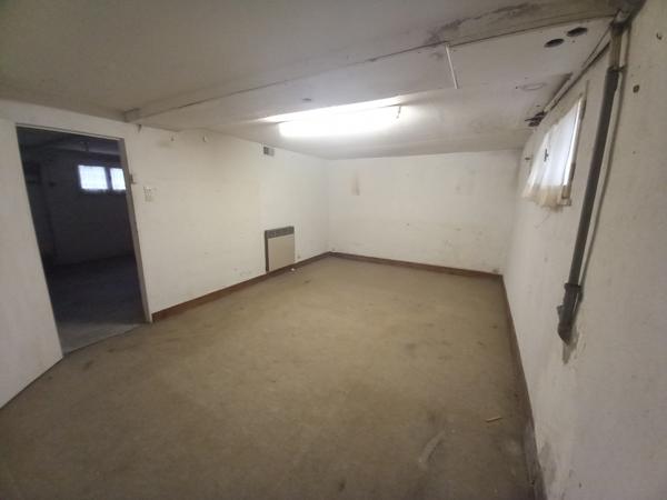 PROCHE COMMERCES - MAISON 5 PIÈCES DANS UN ECRIN DE VERDURE