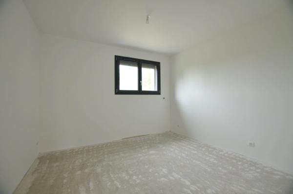 Maison 108 m² habitables - 3 chambres - sous sol complet - reconstruite à neuf.