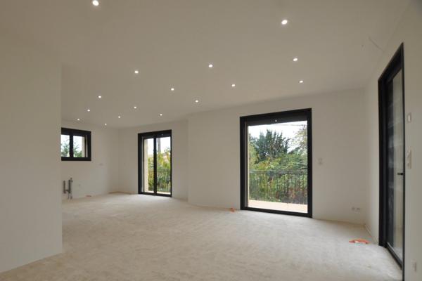 Maison 108 m² habitables - 3 chambres - sous sol complet - reconstruite à neuf.