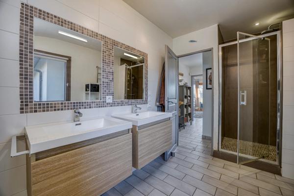 Maison à vendre 11 pièces PREVESSIN MOENS (01)