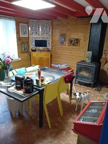 Maison d'habitation avec terrain attenant et grange sur la commune de NOIRETABLE.