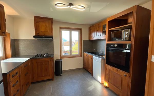 Appartement à louer    3 pièces • 49,41 m2 Cluses