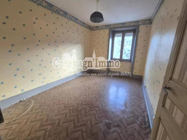 Maison comprenant deux logements