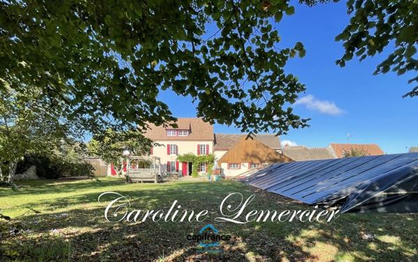 Maison à vendre AXE CONNERRE /LA FERTE BERNARD (72)Maison de Maitre 245 m² habitables, dépendances, piscine , terrain 1550 m²