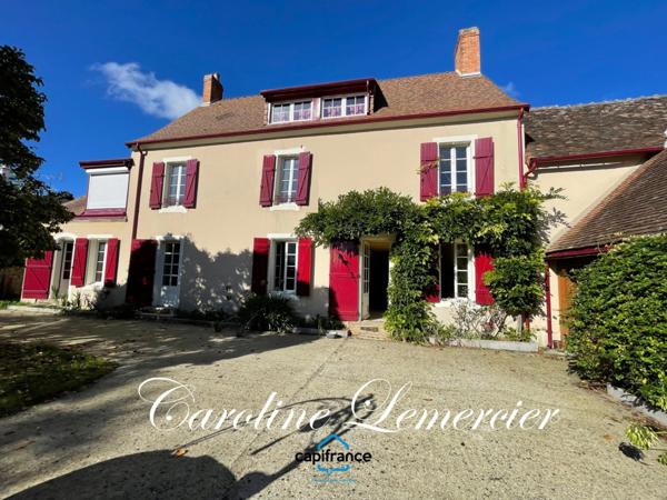 Maison à vendre AXE CONNERRE /LA FERTE BERNARD (72)Maison de Maitre 245 m² habitables, dépendances, piscine , terrain 1550 m²