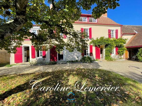 Maison à vendre AXE CONNERRE /LA FERTE BERNARD (72)Maison de Maitre 245 m² habitables, dépendances, piscine , terrain 1550 m²