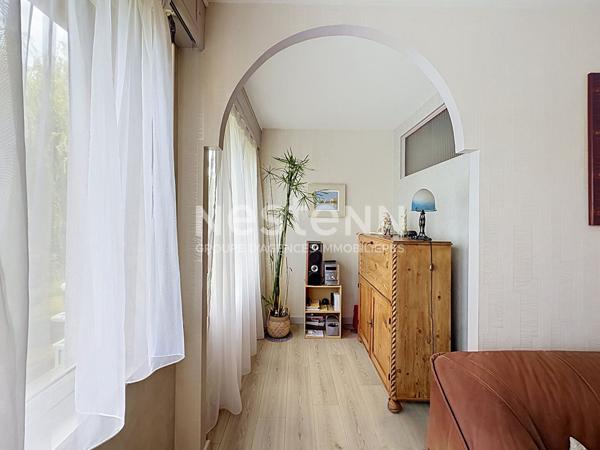 Maison en bel-étage de 106m2 | 4 chambres | Garage et Terrasse