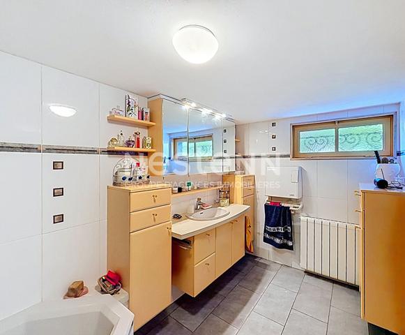 Maison en bel-étage de 106m2 | 4 chambres | Garage et Terrasse