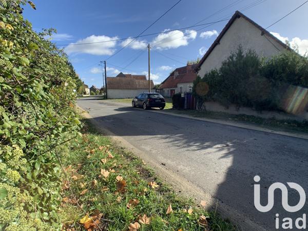 Maison de village 5 pièces de 138 m² à Uzay-le-Venon (18190)