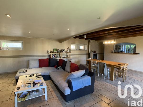 Maison de village 5 pièces de 138 m² à Uzay-le-Venon (18190)