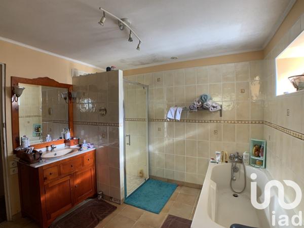 Maison de village 5 pièces de 138 m² à Uzay-le-Venon (18190)