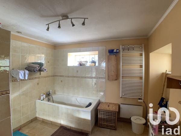 Maison de village 5 pièces de 138 m² à Uzay-le-Venon (18190)