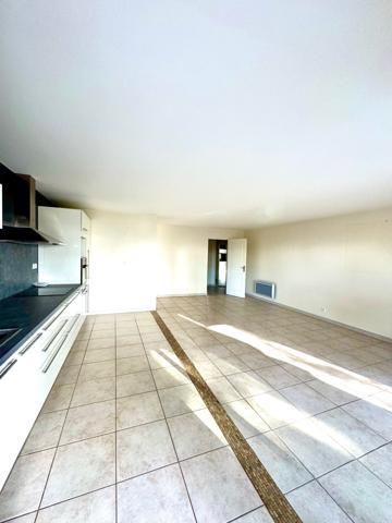 Saint-Raphaël centre-T3 76M2 -sejour 35M2 sud -garage parking A VOIR !!