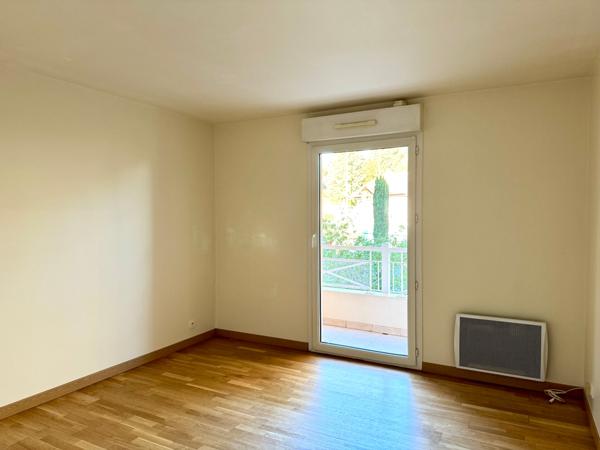 Saint-Raphaël centre-T3 76M2 -sejour 35M2 sud -garage parking A VOIR !!