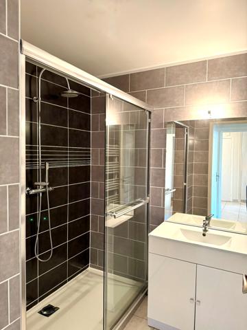 Saint-Raphaël centre-T3 76M2 -sejour 35M2 sud -garage parking A VOIR !!