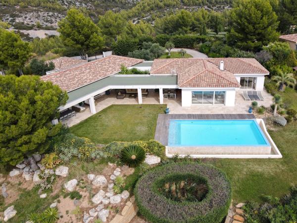 Vente Maison de luxe Ollioules 8 Pièces 330 m²