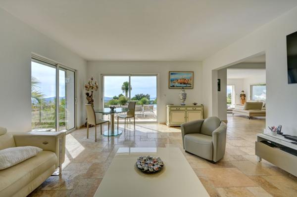 Vente Maison de luxe Ollioules 8 Pièces 330 m²