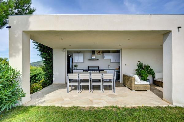 Vente Maison de luxe Ollioules 8 Pièces 330 m²