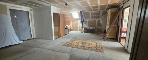 Maison individuelle 4chambres sur  sous-sol total Provins très proche