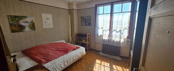Maison individuelle 4chambres sur  sous-sol total Provins très proche