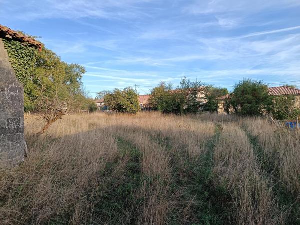 Terrain constructibles avec dépendances et parcelle agricole