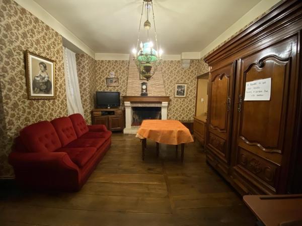 Immeuble à vendre |  Thiviers |  210 m²