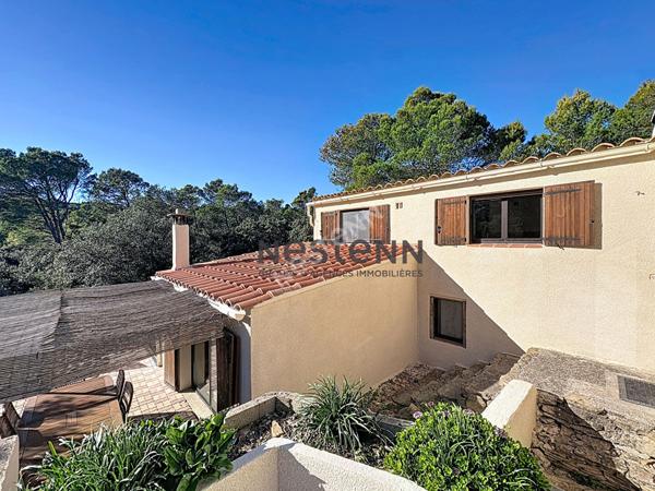 Maison Uchaux 10 pièce(s) environ 205m²