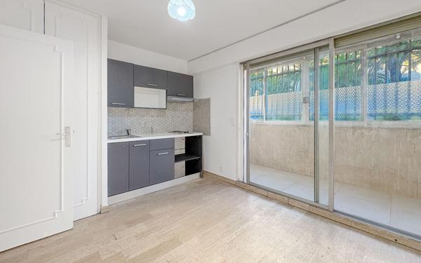 Appartement à vendre    1 pièce • 17,63 m2 Cannes