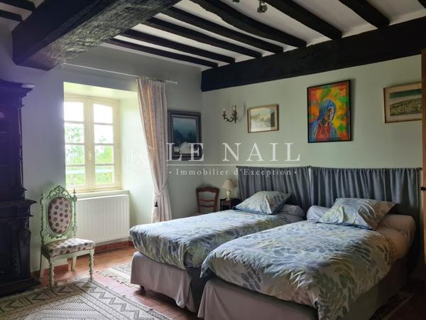 Manoir XVIe restauré et sa longère XIXe en Sud Mayenne