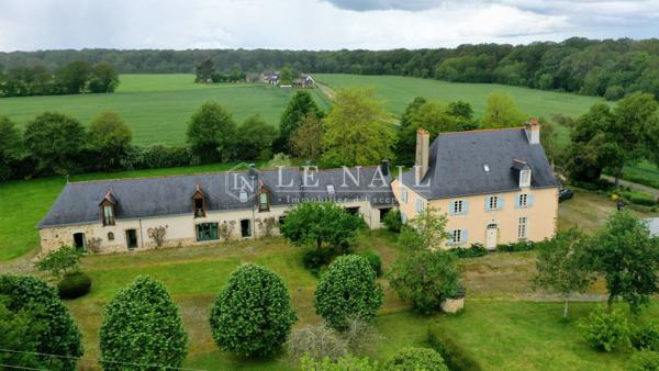 Manoir XVIe restauré et sa longère XIXe en Sud Mayenne