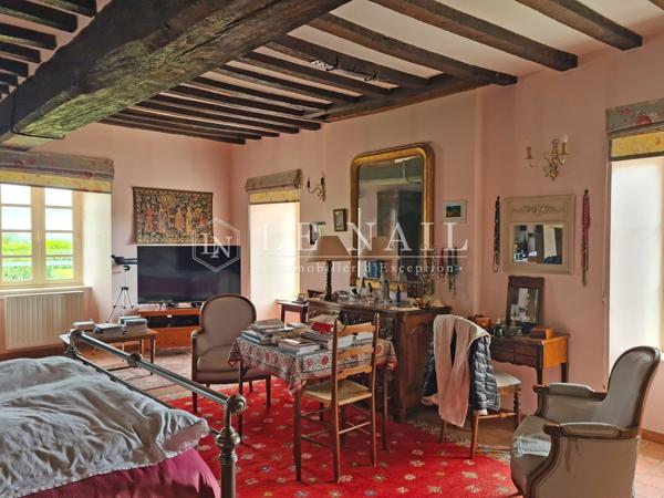 Manoir XVIe restauré et sa longère XIXe en Sud Mayenne