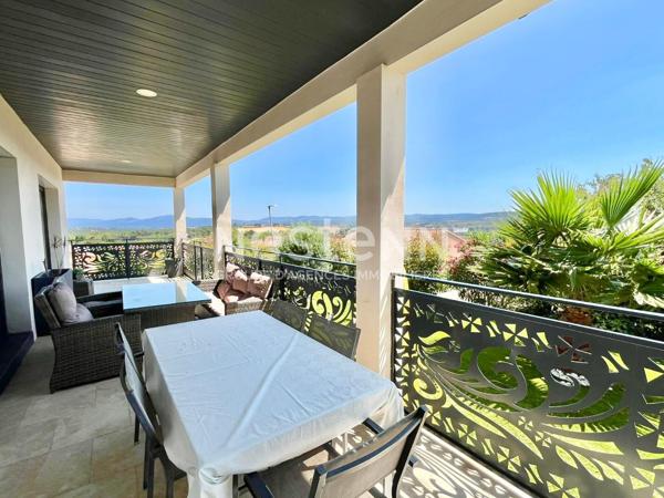 Maison contemporaine T6 de 168 m² avec piscine et jardin arboré à vendre à Montredon proche Carcassonne