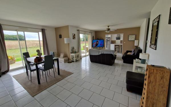 Maison à vendre    5 pièces • 130 m2 Les Trois-Moutiers