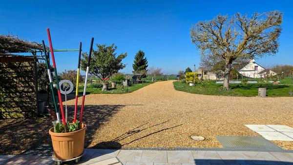 Jolie maison ancienne avec dépendances !