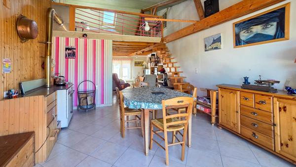 Jolie maison ancienne avec dépendances !