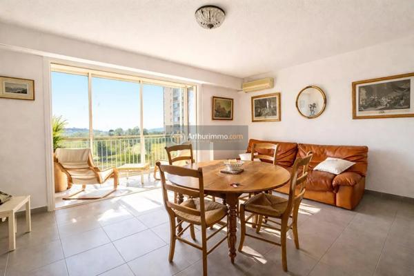 Vente Appartement 3 pièces 61 m2 à Saint-Raphaël