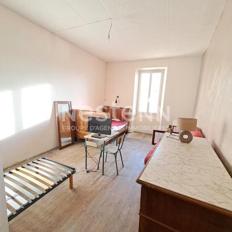 A VENDRE MAISON 6 PIECES AVEC JARDIN A LAROQUE D'OLMES