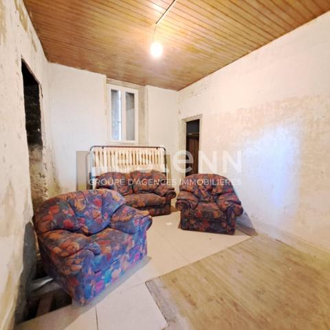 A VENDRE MAISON 6 PIECES AVEC JARDIN A LAROQUE D'OLMES