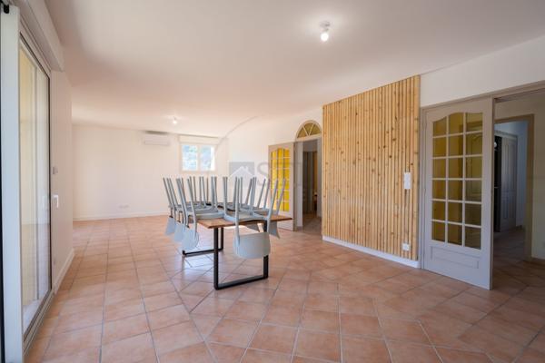 Appartement à louer, 5 pièces - Vals-les-Bains 07600