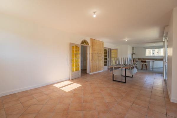 Appartement à louer, 5 pièces - Vals-les-Bains 07600