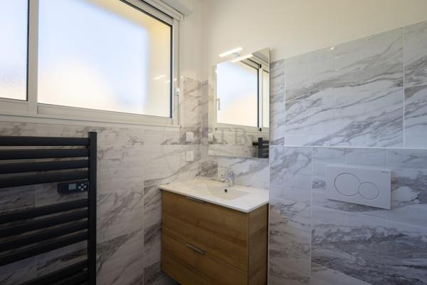 Appartement à louer, 5 pièces - Vals-les-Bains 07600