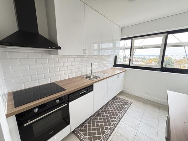 À vendre : Appartement spacieux de 5 pièces à Pontoise €230 000 ** - Référence 11112