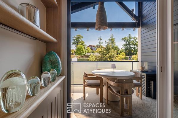 Appartement aux allures de suite hôtelière, entre océan et montagnes