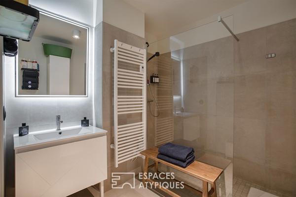 Appartement aux allures de suite hôtelière, entre océan et montagnes